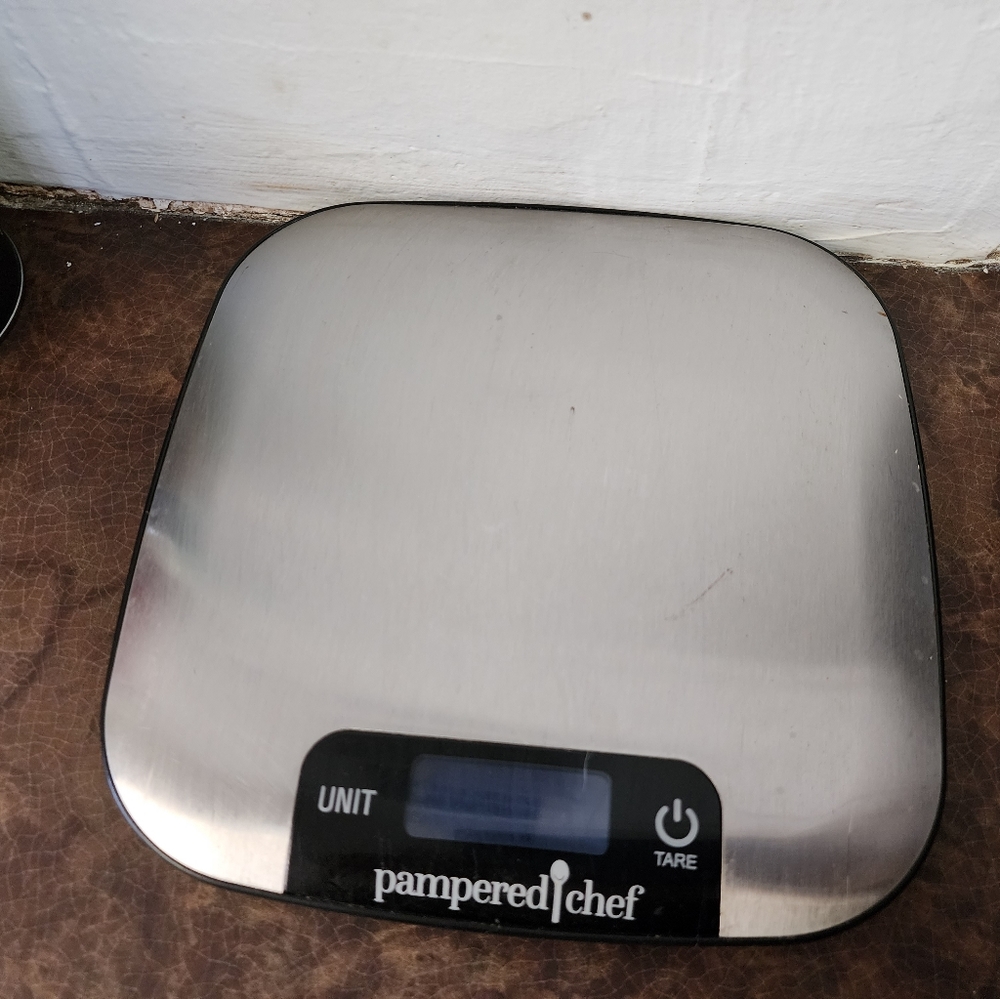 Pampered Chef digital scale